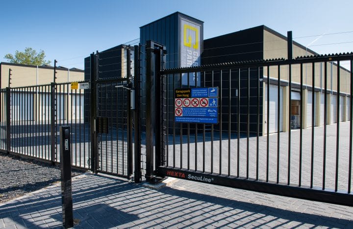GaragePark hekwerk met stroomschokbeveiliging - Garageboxen